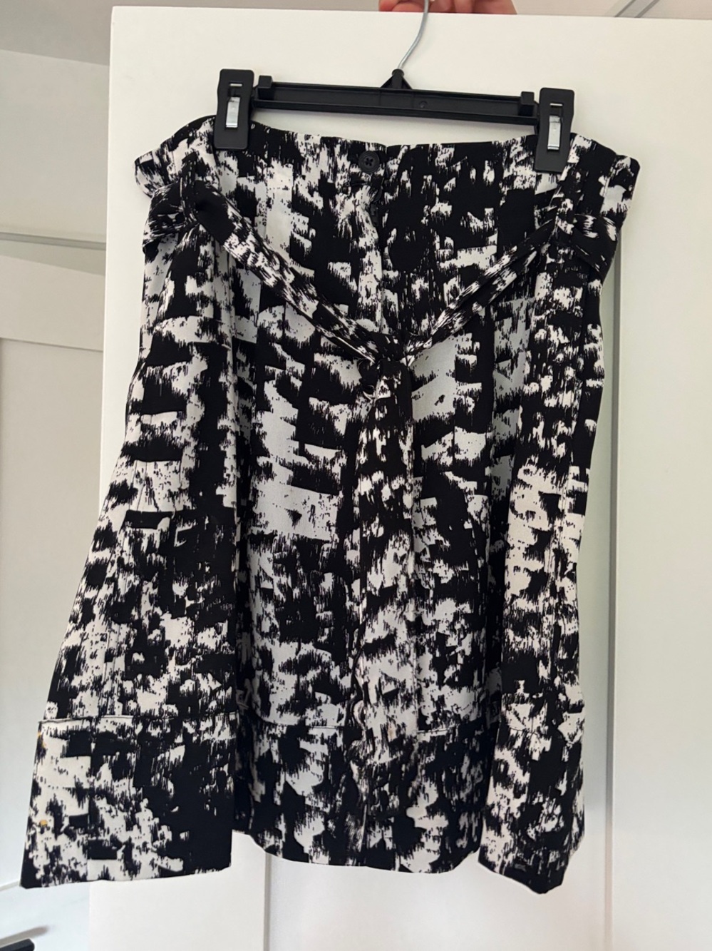 Black & White Abstract Mini Skirt - Brand